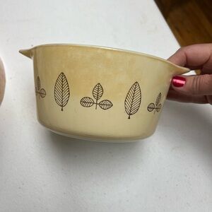 Vintage Yellow Leaf Pattern Bowl